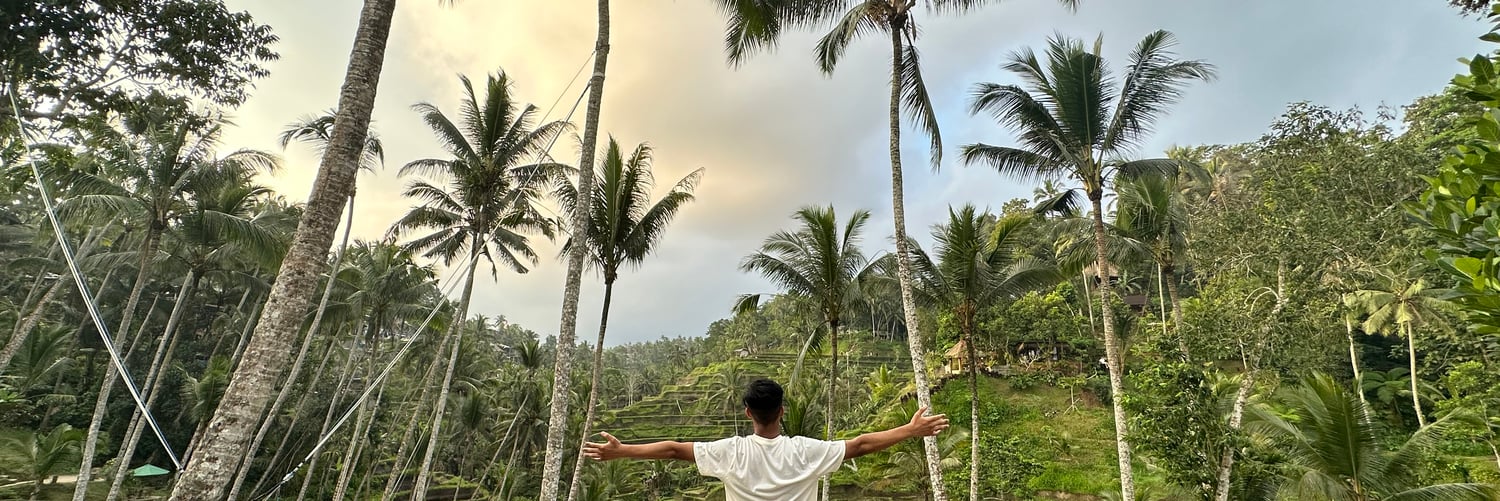 Background Photo for Amaan Miah