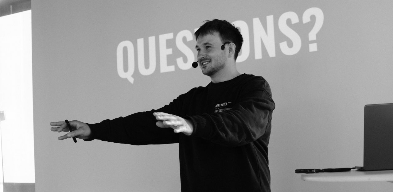 Background Photo for Petr Chalupa